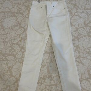 Levi's Women's 311 Shaping Skinny Jeans Size 26 white